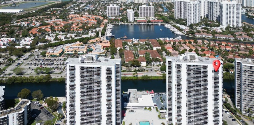 Condo in Aventura, Florida, 2 bedrooms  № 1955157