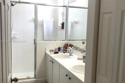 Touwnhouse à louer à Homestead, Floride: 3 chambres, 127.09 m2 № 1977433 - photo 12