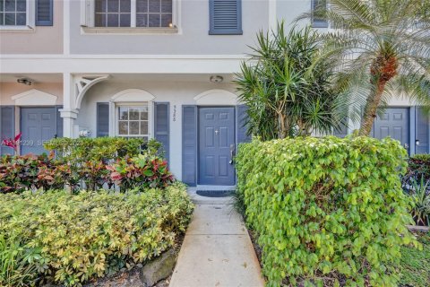 Villa ou maison à vendre à Margate, Floride: 2 chambres № 2052495 - photo 3