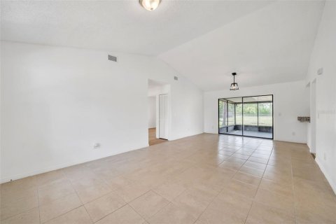 Casa en alquiler en Palm Bay, Florida, 3 dormitorios, 101.45 m2 № 1856415 - foto 13