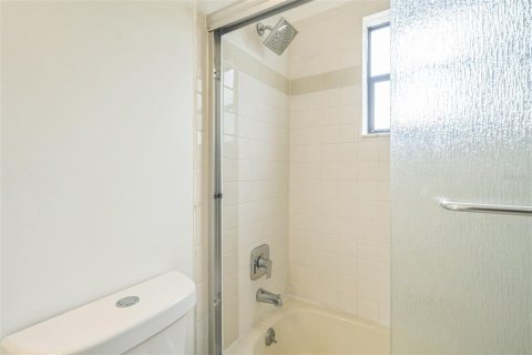 Casa en alquiler en Palm Bay, Florida, 3 dormitorios, 101.45 m2 № 1856415 - foto 24