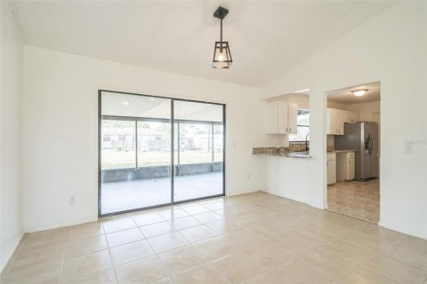 Casa en alquiler en Palm Bay, Florida, 3 dormitorios, 101.45 m2 № 1856415 - foto 15