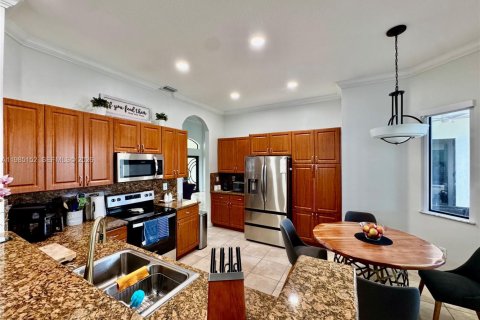 Снять в аренду виллу или дом в Хомстед, Флорида 5 спален, 267.93м2, № 2050871 - фото 22