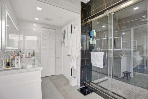Condo in Sunny Isles Beach, Florida, 3 bedrooms  № 1739904 - photo 15