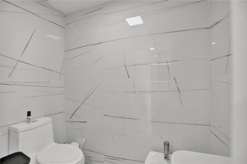 Condo in Sunny Isles Beach, Florida, 3 bedrooms  № 1739904 - photo 17