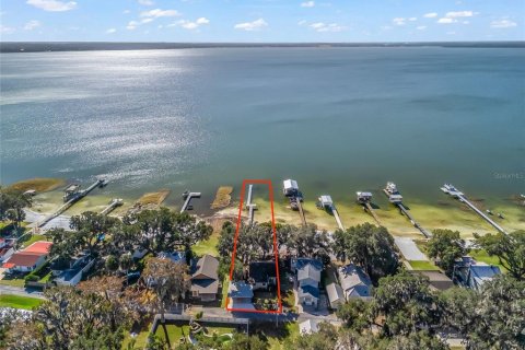 Casa en Ocklawaha, Florida 2 dormitorios, 101.17 m2 № 2364312