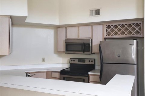 Condo in Orlando, Florida, 1 bedroom  № 2101994 - photo 27