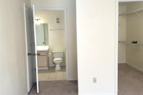 Condo in Orlando, Florida, 1 bedroom  № 2101994 - photo 14