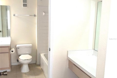 Condo in Orlando, Florida, 1 bedroom  № 2101994 - photo 23