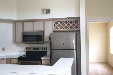 Condo in Orlando, Florida, 1 bedroom  № 2101994 - photo 2