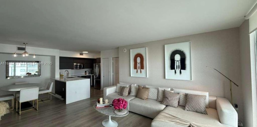 Condo à Miami, Floride, 2 chambres  № 1932340