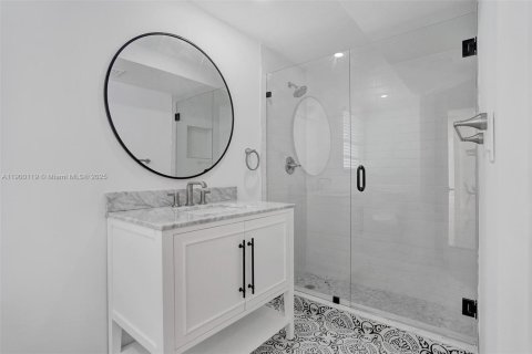 House in Hollywood, Florida 3 bedrooms, 158.86 sq.m. № 1952657 - photo 11