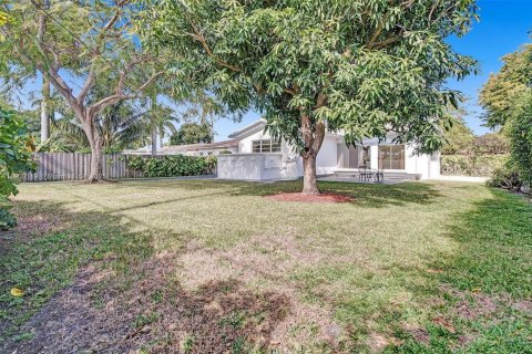 House in Hollywood, Florida 3 bedrooms, 158.86 sq.m. № 1952657 - photo 6