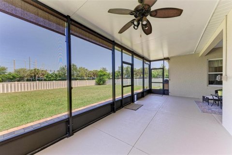 Villa ou maison à vendre à Bradenton, Floride: 3 chambres, 150.69 m2 № 2433792 - photo 8