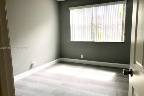Appartement à louer à Coral Springs, Floride: 3 chambres, 108.32 m2 № 2070361 - photo 12