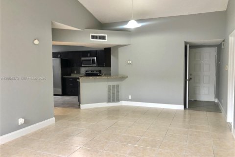 Appartement à louer à Coral Springs, Floride: 3 chambres, 108.32 m2 № 2070361 - photo 7