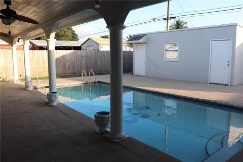 Купить виллу или дом в Холливуд, Флорида 3 спальни, 134.71м2, № 2036223 - фото 10