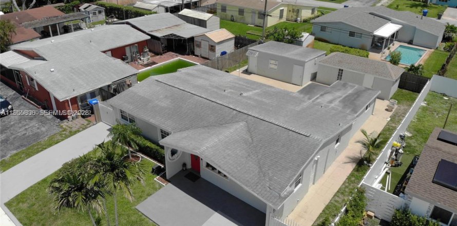 Дом в Холливуд, Флорида 3 спальни, 134.71м2 № 2036223