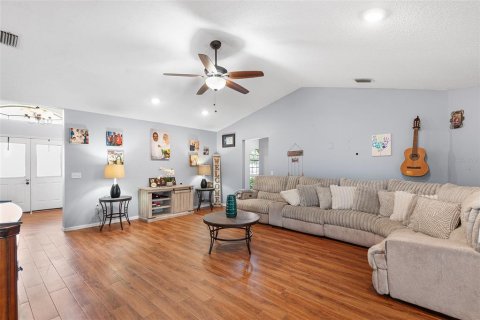 House in Haines City, Florida 3 bedrooms, 197.7 sq.m. № 2114504 - photo 9