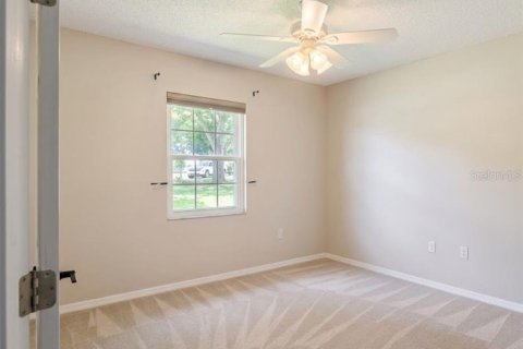 House in Haines City, Florida 3 bedrooms, 197.7 sq.m. № 2114504 - photo 23