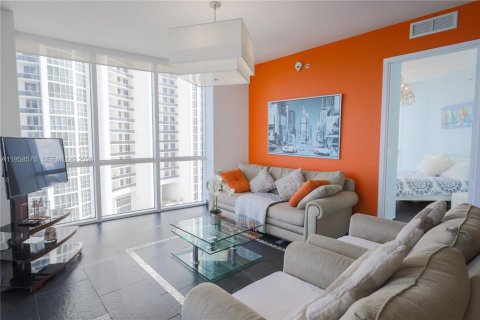 Apartment in Sunny Isles Beach, Florida 2 bedrooms, 123 sq.m. № 2024751 - photo 3