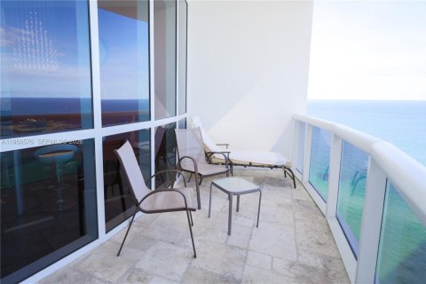 Apartment in Sunny Isles Beach, Florida 2 bedrooms, 123 sq.m. № 2024751 - photo 2