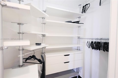 Apartment in Sunny Isles Beach, Florida 2 bedrooms, 123 sq.m. № 2024751 - photo 27