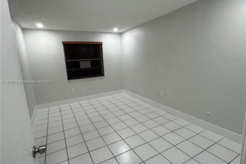 Copropriété à vendre à Miami, Floride: 3 chambres, 81.75 m2 № 1926831 - photo 14