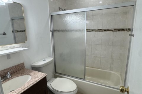 Copropriété à vendre à Miami, Floride: 3 chambres, 81.75 m2 № 1926831 - photo 15