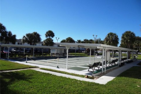 Condo in Saint Petersburg, Florida, 2 bedrooms  № 2202086 - photo 27