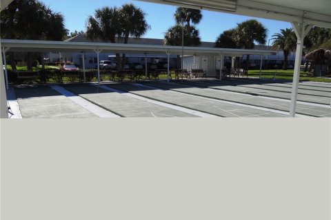 Condo in Saint Petersburg, Florida, 2 bedrooms  № 2202086 - photo 26