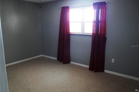 Condo in Saint Petersburg, Florida, 2 bedrooms  № 2202086 - photo 10