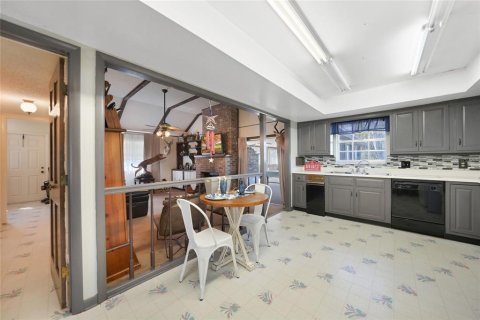 Купить виллу или дом в Ваучула, Флорида 10 комнат, 251.77м2, № 1568181 - фото 8