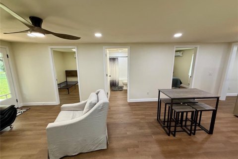 House in Brooksville, Florida 2 bedrooms, 57.97 sq.m. № 1761360 - photo 5