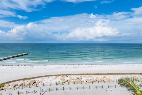 Terreno en venta en Bradenton Beach, Florida № 1901494 - foto 1