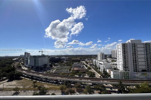 Condominio en venta en Miami, Florida, 1 dormitorio, 58.62 m2 № 1928332 - foto 5