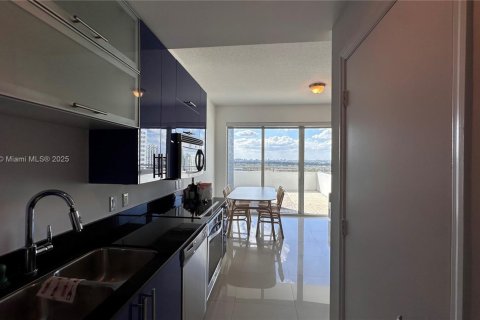 Condominio en venta en Miami, Florida, 1 dormitorio, 58.62 m2 № 1928332 - foto 10