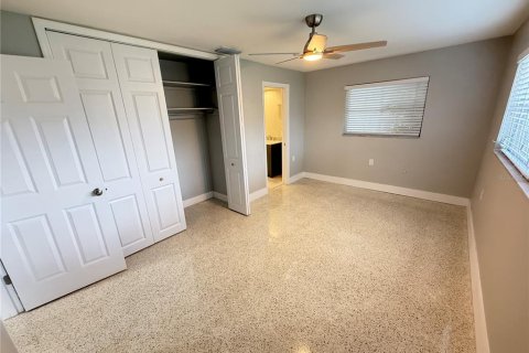 House in Clearwater, Florida 4 bedrooms, 229.93 sq.m. № 2097959 - photo 22