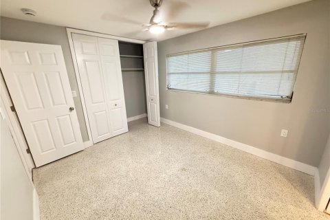 House in Clearwater, Florida 4 bedrooms, 229.93 sq.m. № 2097959 - photo 28