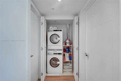 Condominio en alquiler en Miami Beach, Florida, 2 dormitorios, 117.99 m2 № 1951951 - foto 21