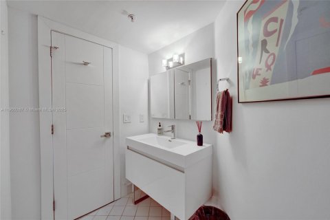 Condominio en alquiler en Miami Beach, Florida, 2 dormitorios, 117.99 m2 № 1951951 - foto 20