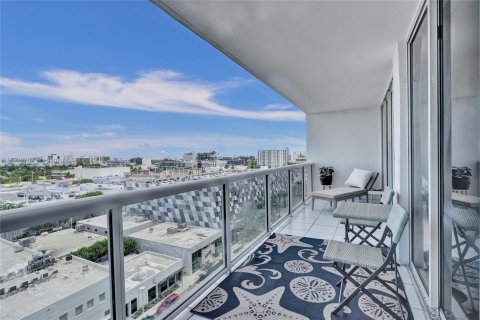 Condominio en alquiler en Miami Beach, Florida, 2 dormitorios, 117.99 m2 № 1951951 - foto 13