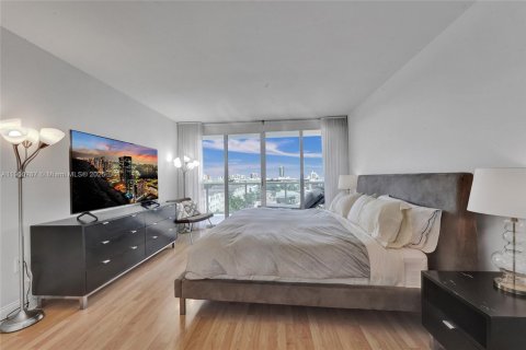 Condominio en alquiler en Miami Beach, Florida, 2 dormitorios, 117.99 m2 № 1951951 - foto 7