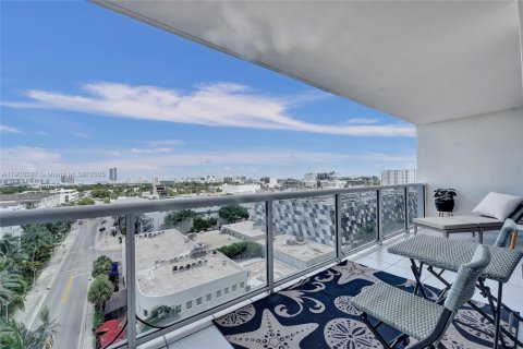 Condominio en alquiler en Miami Beach, Florida, 2 dormitorios, 117.99 m2 № 1951951 - foto 17