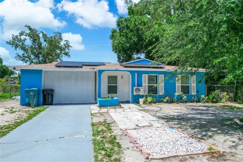 House in Orlando, Florida 3 bedrooms, 105.54 sq.m. № 2124931