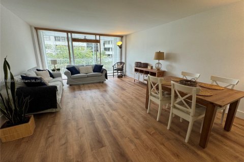 Copropriété à louer à Key Biscayne, Floride: 2 chambres, 124.02 m2 № 1946495 - photo 2