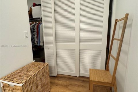 Copropriété à louer à Key Biscayne, Floride: 2 chambres, 124.02 m2 № 1946495 - photo 11