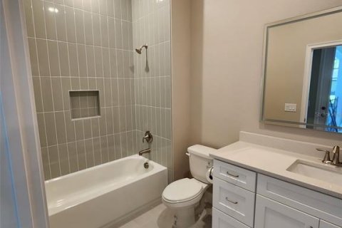 House in Orlando, Florida 4 bedrooms, 284.1 sq.m. № 1884833 - photo 6