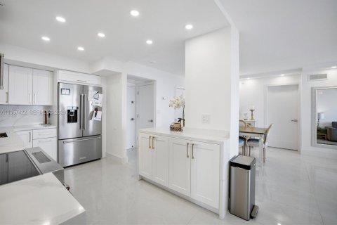 Купить кондоминиум в Авентура, Флорида 3 спальни, 134.71м2, № 2025222 - фото 17