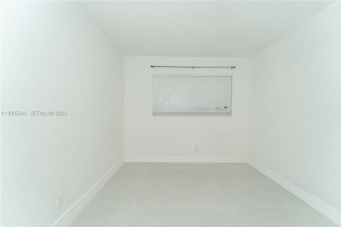 Villa ou maison à vendre à Hollywood, Floride: 3 chambres, 157 m2 № 2069914 - photo 23